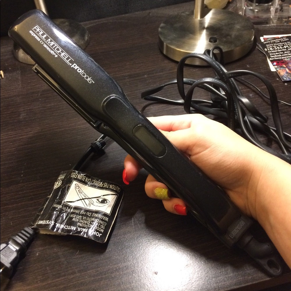 Paul Mitchell straightener